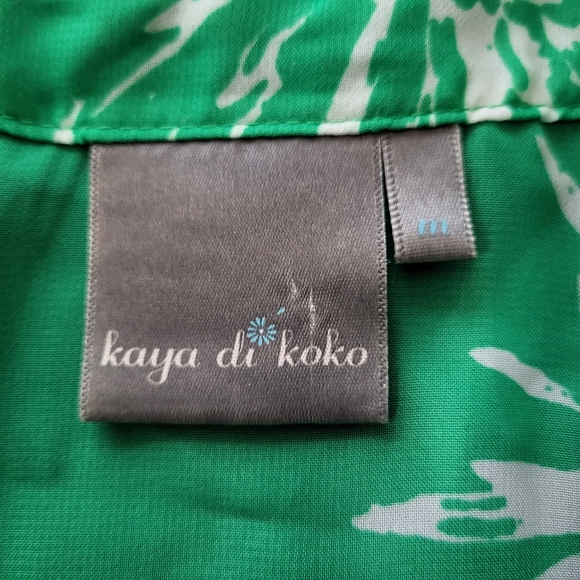 Kaya di KoKo sheer floral blouse M - Picture 6 of 6